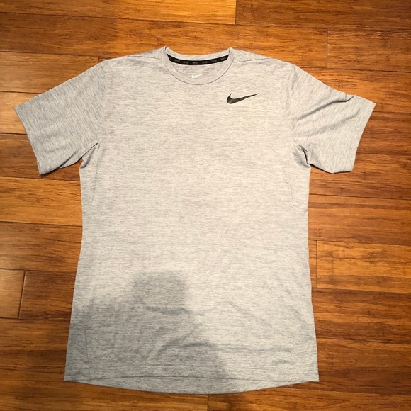 Nike performance stretch DRI-FIT tee - Picture 1 of 5